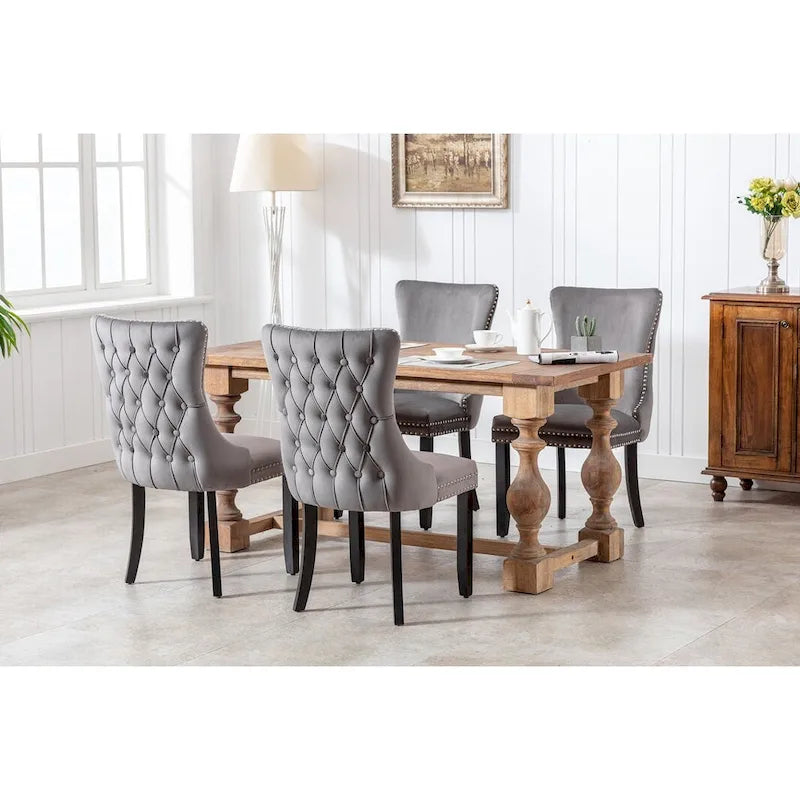 Sedia da pranzo con schienale ad ala in velluto oro/nero/beige/grigio con finiture borchiate, set da 2