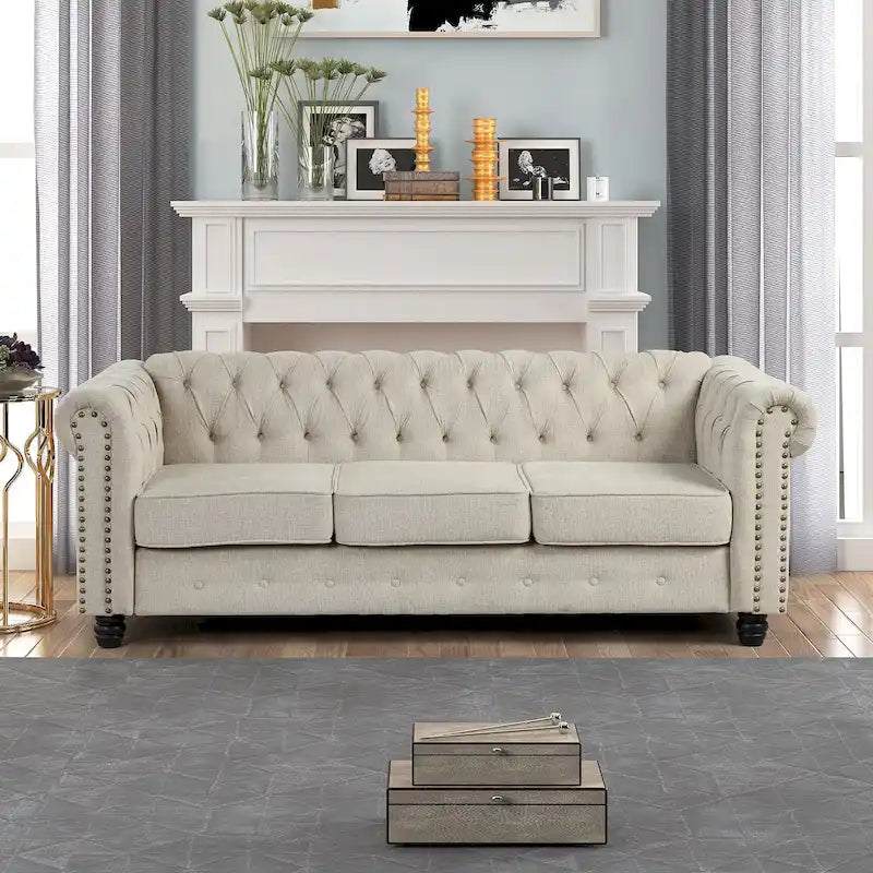 Linnen Chesterfield-bank met knopen, spijkerkopdetails en poten van massief hout voor de woonkamer