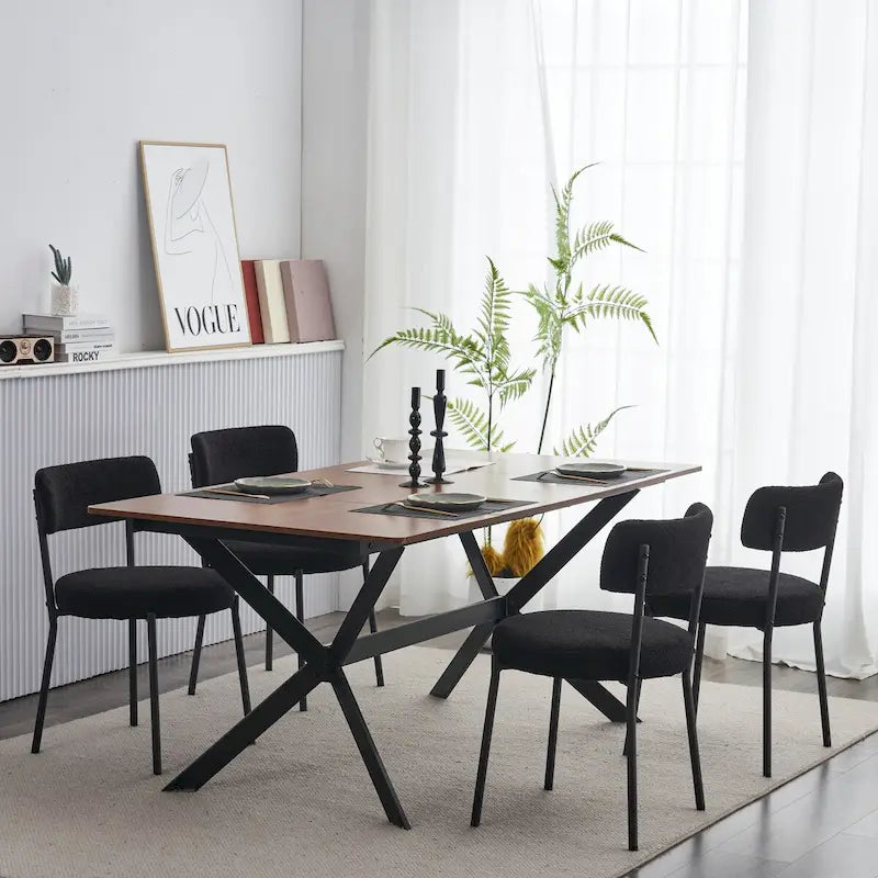 Sedia da pranzo in tessuto Teddy bianco/nero, set da 4, gambe in metallo