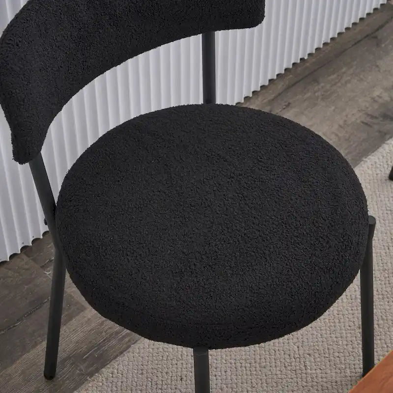 Sedia da pranzo in tessuto Teddy bianco/nero, set da 4, gambe in metallo
